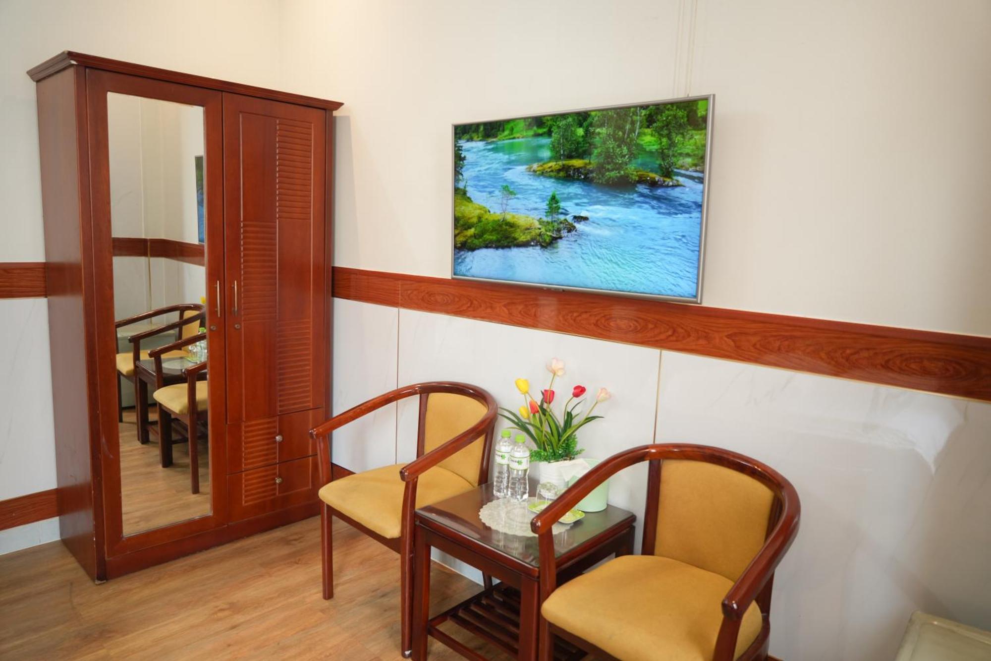 Khach San Khanh Vy Hotel *